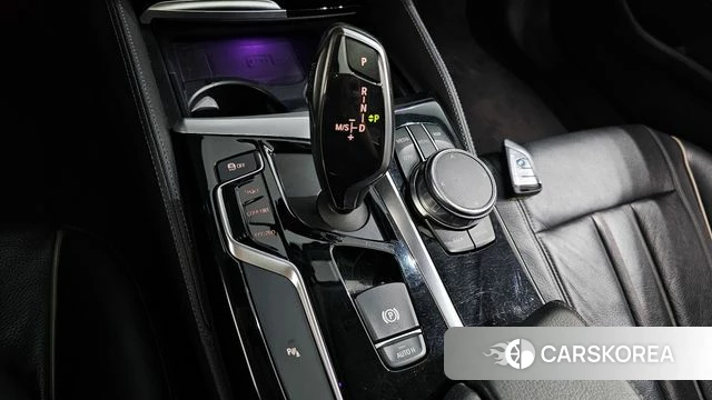 BMW 5 Series (G30) id 4197268 из Кореи 19