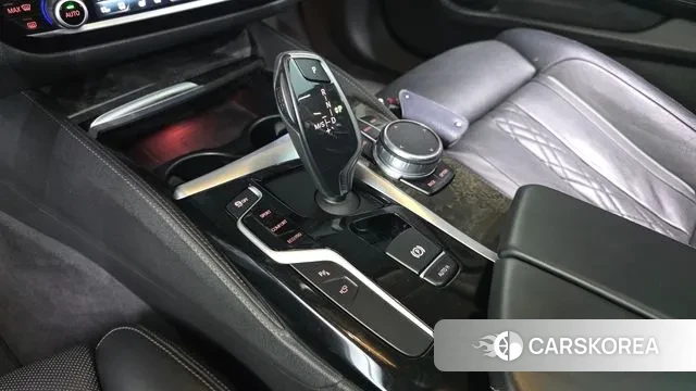 BMW 5 Series (G30) id 3107141 из Кореи 19