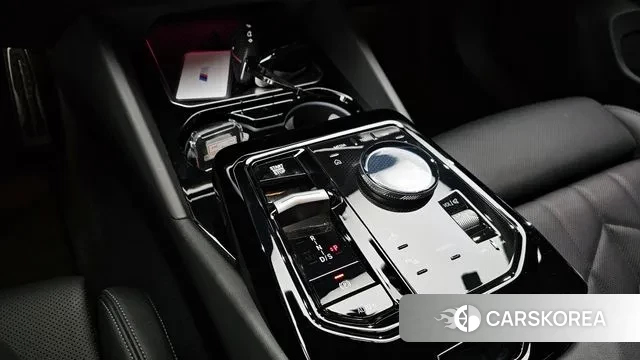 BMW 5 Series (G60) id 3614495 из Кореи 19