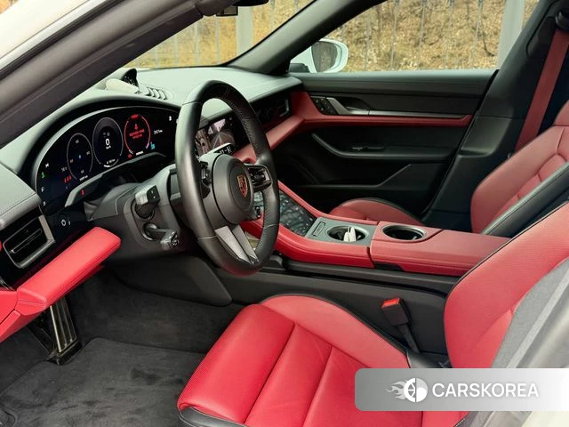 Porsche Taycan id 3876705 из Кореи 10