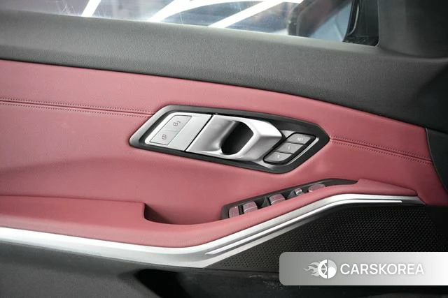 BMW 3 series id 4359658 из Китая 21