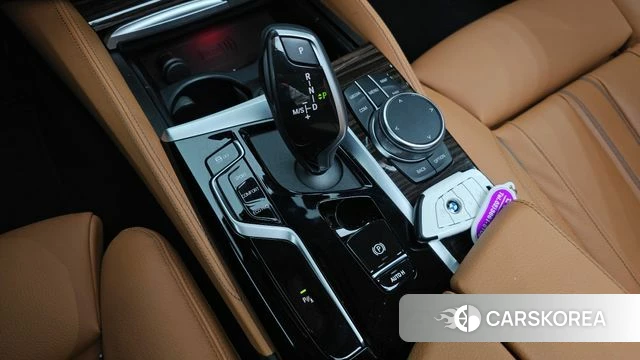 BMW 5 Series (G30) id 4579619 из Кореи 19