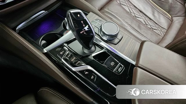 BMW 5 Series (G30) id 3872350 из Кореи 19