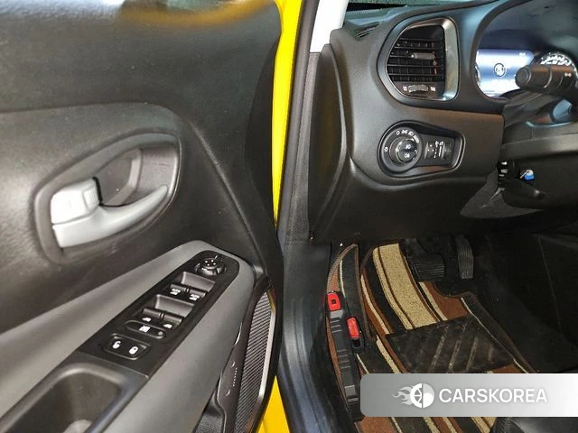 Jeep Renegade id 3992862 из Кореи 12