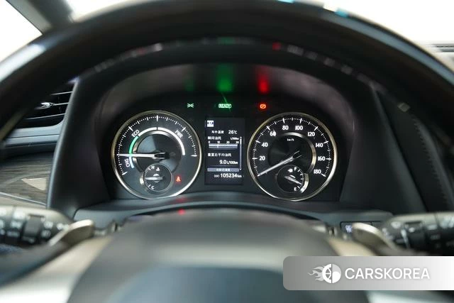 Lexus LM id 4258946 из Китая 21
