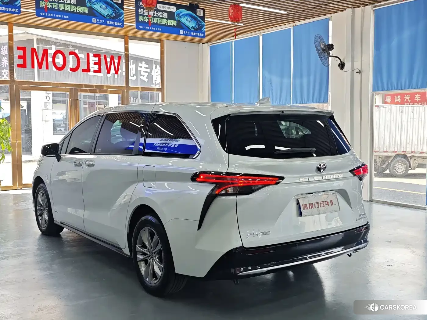 Toyota Sienna id 4634746 из Китая 24