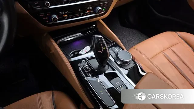 BMW 5 Series (G30) id 3284935 из Кореи 19