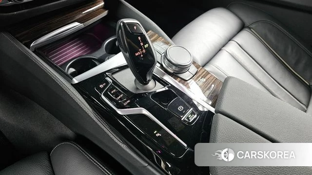BMW 5 Series (G30) id 4475478 из Кореи 32