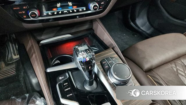 BMW 5 Series (G30) id 3925121 из Кореи 19