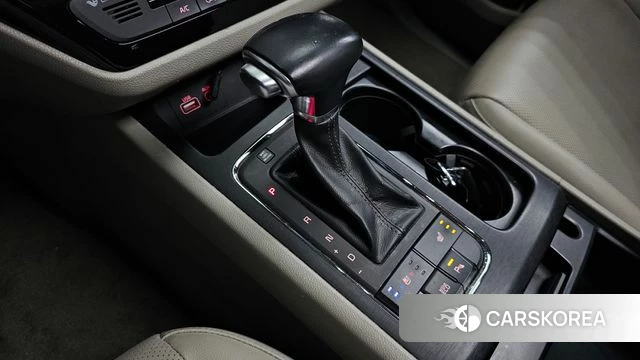 Kia All New Carnival id 4658472 из Кореи 32