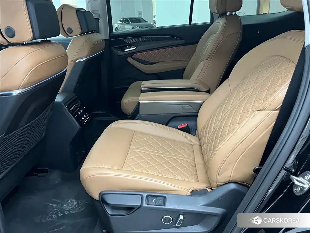 Audi Q6 id 4545616 из Китая 15
