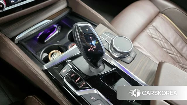 BMW 5 Series (G30) id 3954949 из Кореи 19