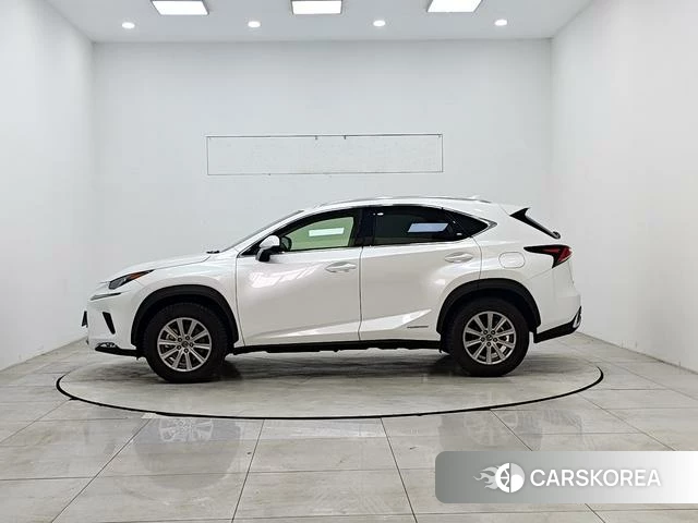 Lexus NX id 4207909 из Китая 19