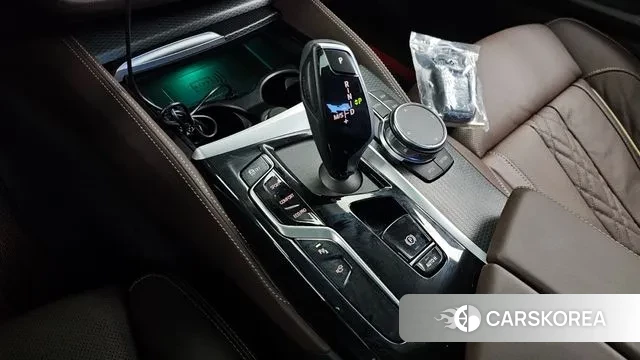 BMW 5 Series (G30) id 3246833 из Кореи 19