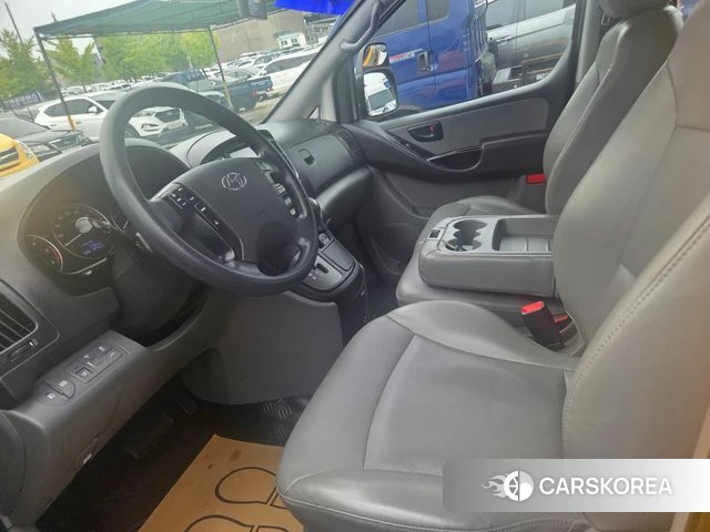 Hyundai The New Grand Starex id 4918374 из Кореи 19