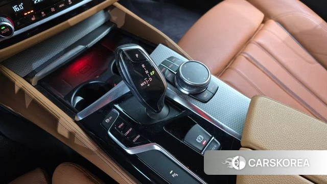 BMW 5 Series (G30) id 4873656 из Кореи 19