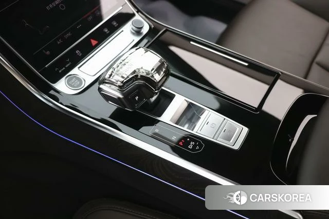 Audi A8 id 4264089 из Китая 30