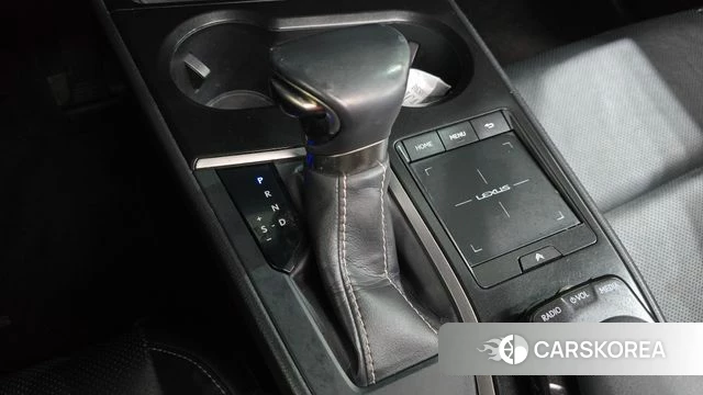 Lexus UX250h id 4741963 из Кореи 32