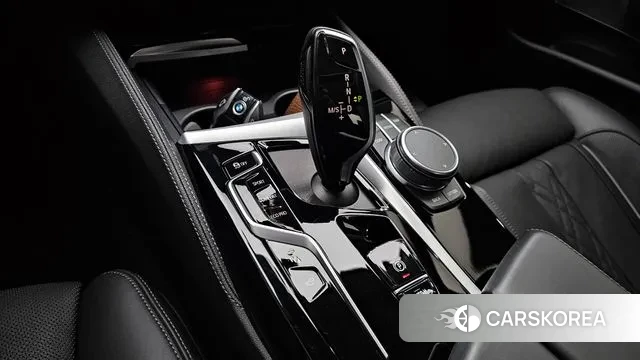 BMW 5 Series (G30) id 3765331 из Кореи 19