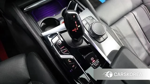 BMW 5 Series (G30) id 3551349 из Кореи 19