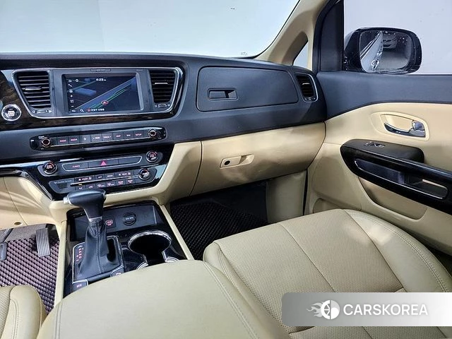 Kia The New Carnival id 4551762 из Кореи 19