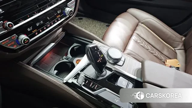 BMW 5 Series (G30) id 3090013 из Кореи 19