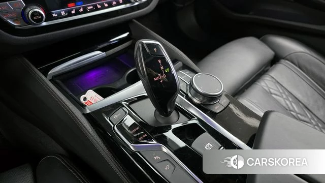 BMW 5 Series (G30) id 3924514 из Кореи 19