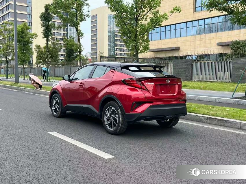 Toyota C-HR id 4510542 из Китая 9