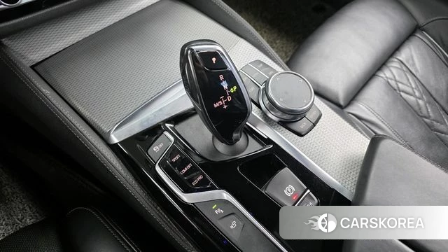 BMW 5 Series (G30) id 3829128 из Кореи 19