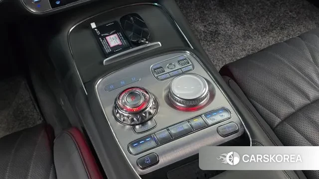 Genesis G90 (RS4) id 3305906 из Кореи 19