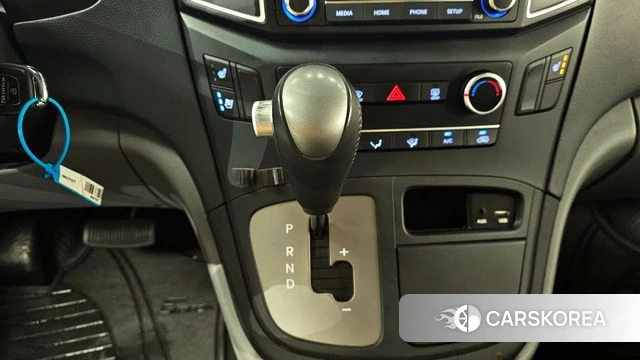 Hyundai The New Grand Starex id 4304011 из Кореи 19