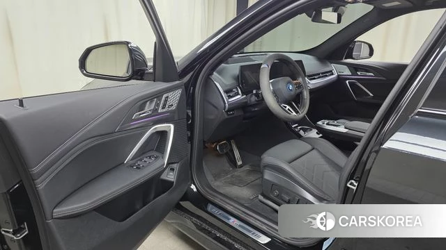 BMW iX1 (U11) id 4762915 из Кореи 36