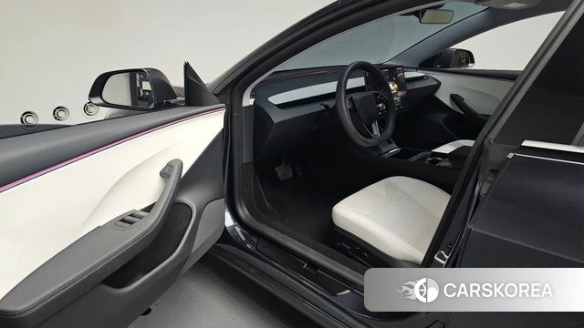 Tesla Model 3 id 4710325 из Кореи 32