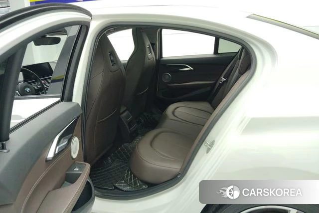 BMW 1 series id 3837364 из Китая 16