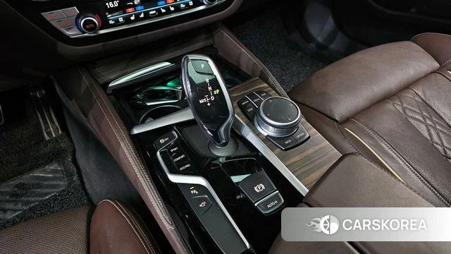 BMW 5 Series (G30) id 4180033 из Кореи 19