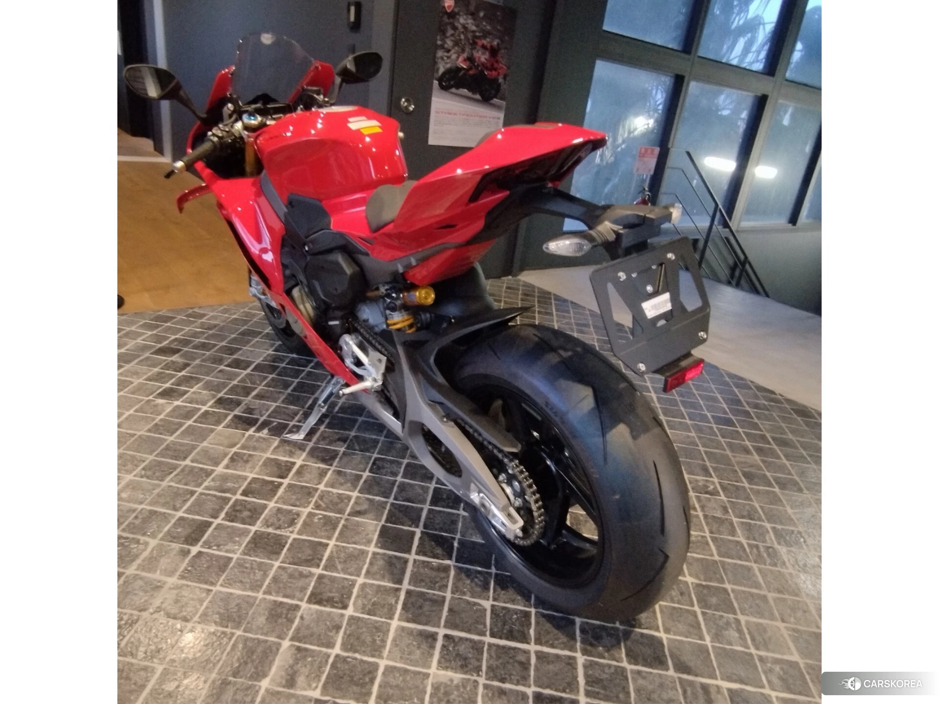 Проданный Ducati PANIGALE V4 S id 4320315 из Японии, фото 9