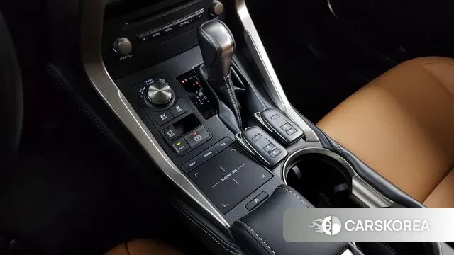 Lexus NX300h id 3005078 из Кореи 19