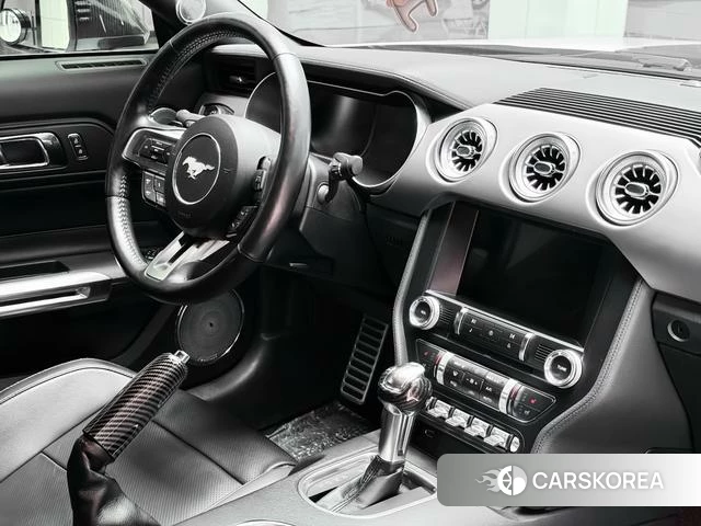 Ford Mustang id 4212699 из Китая 9