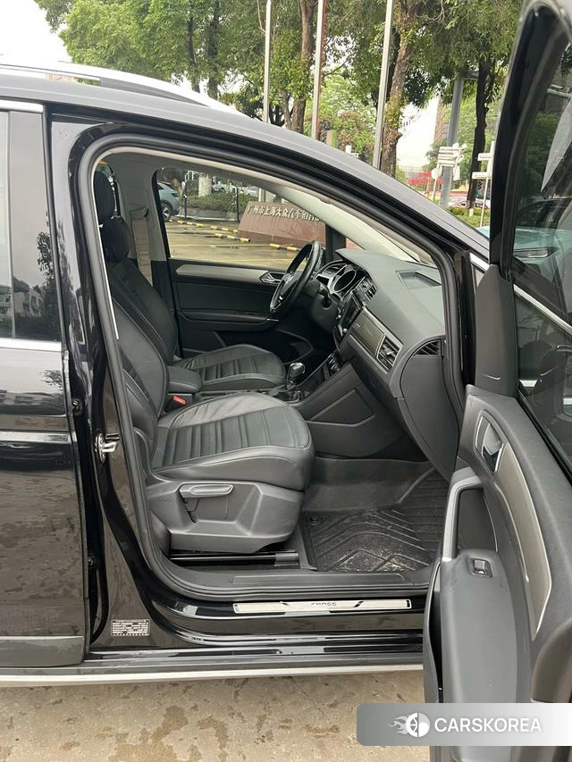 Volkswagen Touran L id 4219936 из Китая 11