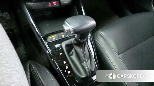 Kia Stonic id 3796378 из Кореи 19