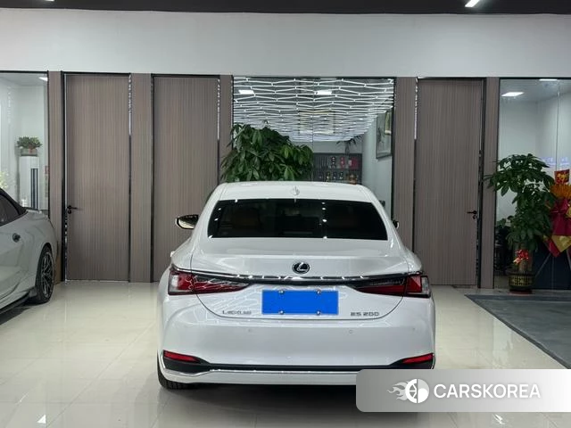 Lexus ES id 4264430 из Китая 9