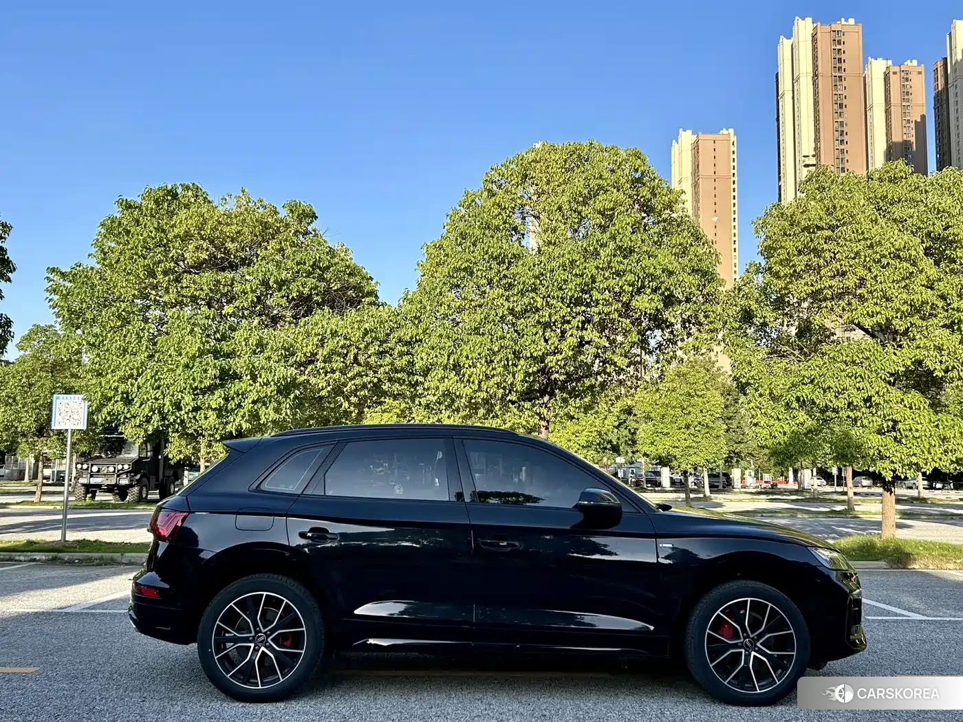 Audi Q5L id 4547625 из Китая 18