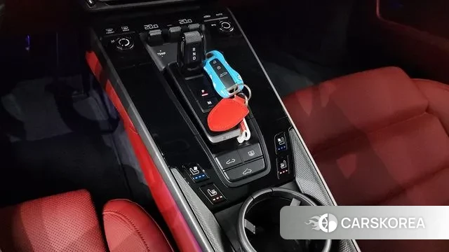 Porsche 911(992) id 3120156 из Кореи 19