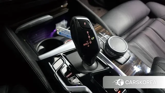 BMW 5 Series (G30) id 3017172 из Кореи 19