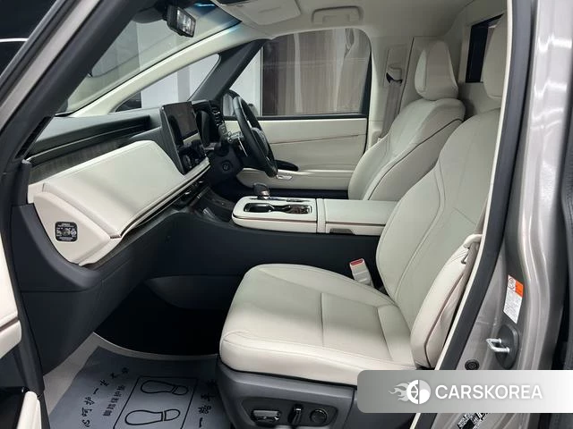 Lexus LM id 4239487 из Китая 25