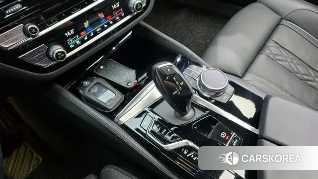 BMW 5 Series (G30) id 3020899 из Кореи 19