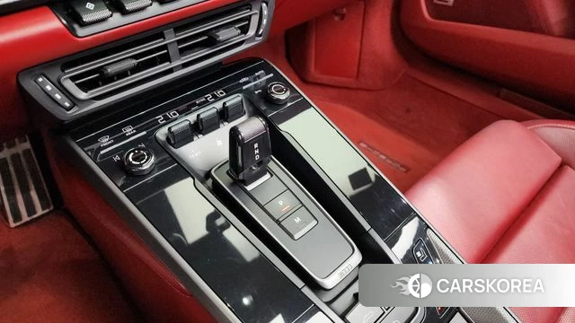 Porsche 911(992) id 3812968 из Кореи 19