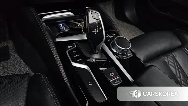 BMW 5 Series (G30) id 2994936 из Кореи 19