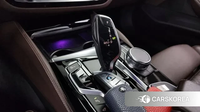 BMW 5 Series (G30) id 3396897 из Кореи 19