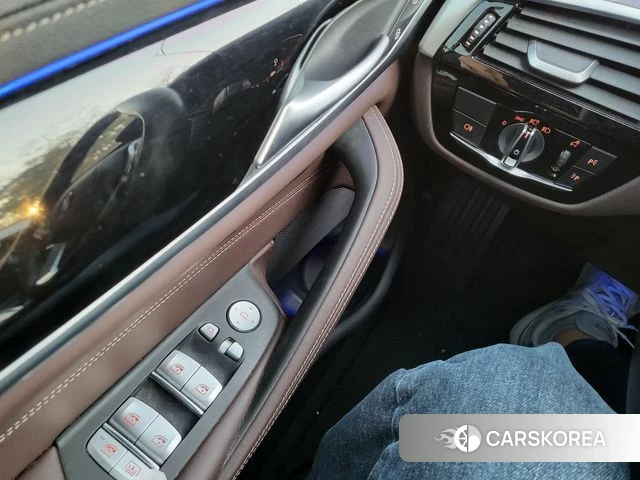 BMW 5 Series (G30) id 3922970 из Кореи 19